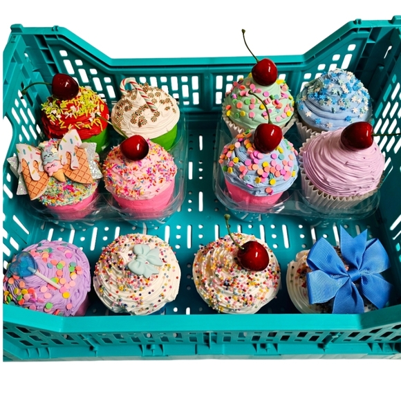 2 x artificial cupcakes - Picture 4 of 5